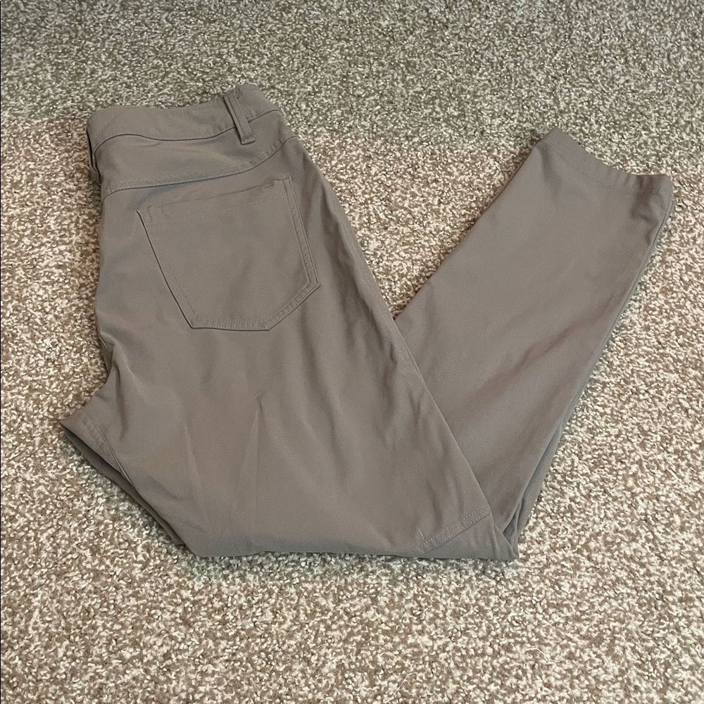 lululemon athletica Men’s ABC Slim Fit 5 Pocket Pant